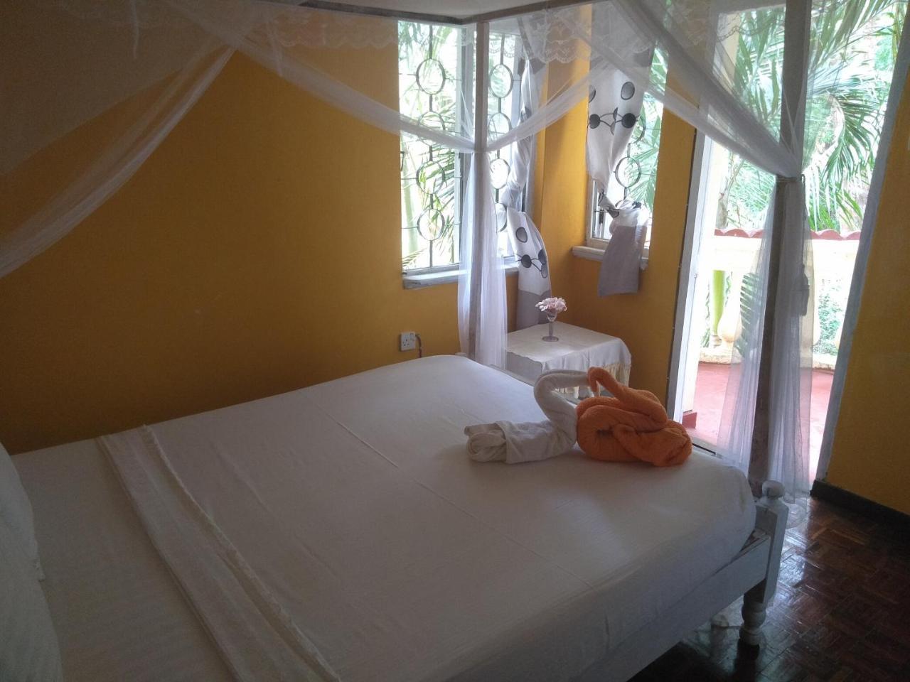 Jua Baharini Bed & Breakfast Malindi Exterior photo
